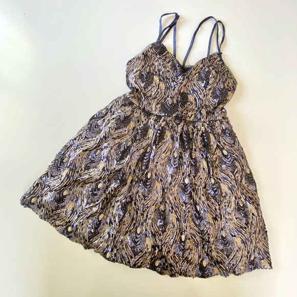 Windsor Dresses & Skirts - Windsor navy/gold sequin mini cocktail dress sz 3 peacock homecoming party